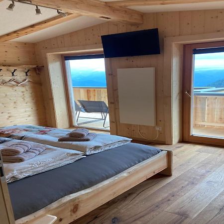 New Holiday Home On The Alm With Terrace And Balcony Zellberg 外观 照片